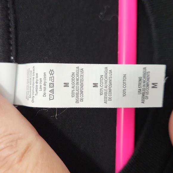 Lainey Wilson Hillbilly Hippie Black Short Sleeve T-Shirt Size Medium - Picture 6 of 8